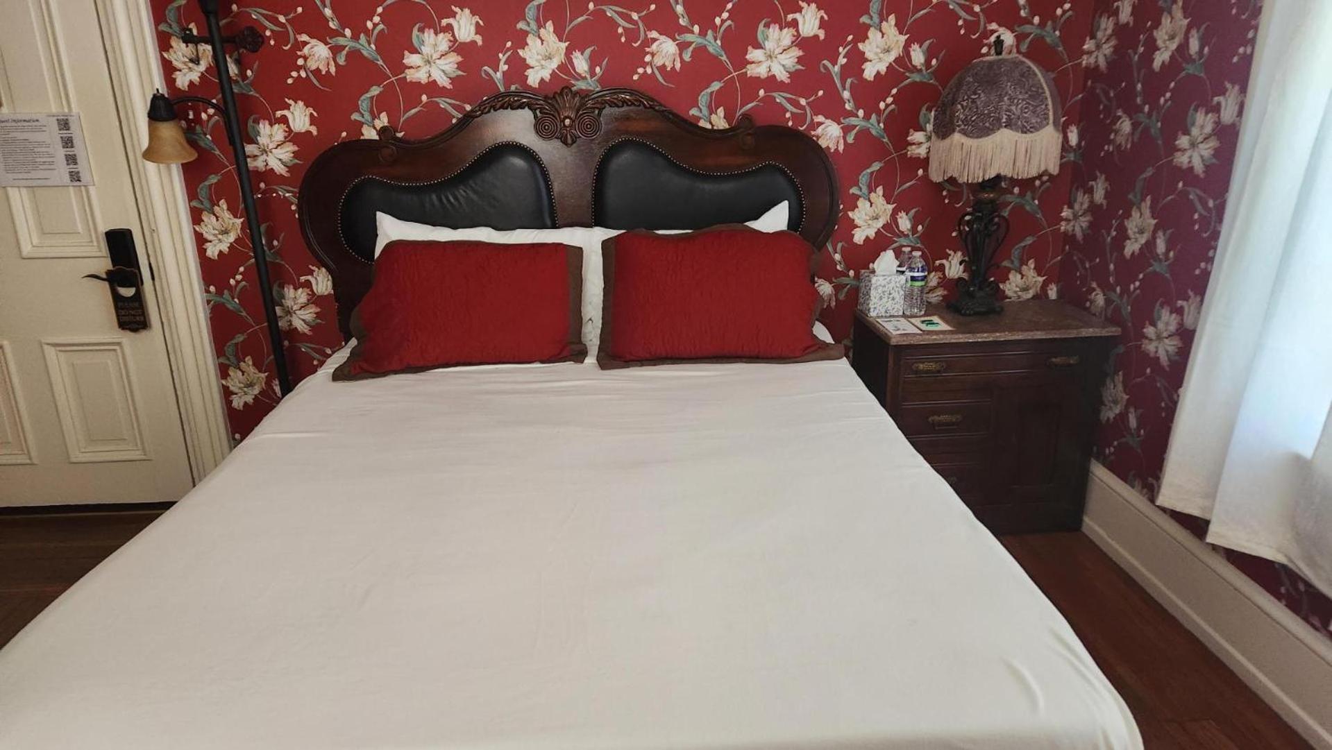 Greystone Manor Bed & Breakfast Bird-in-Hand Eksteriør bilde