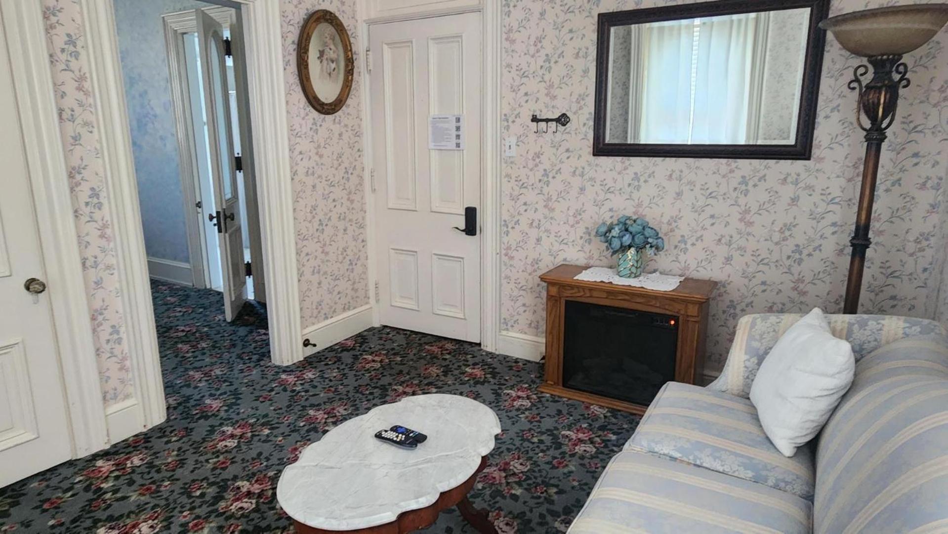 Greystone Manor Bed & Breakfast Bird-in-Hand Eksteriør bilde