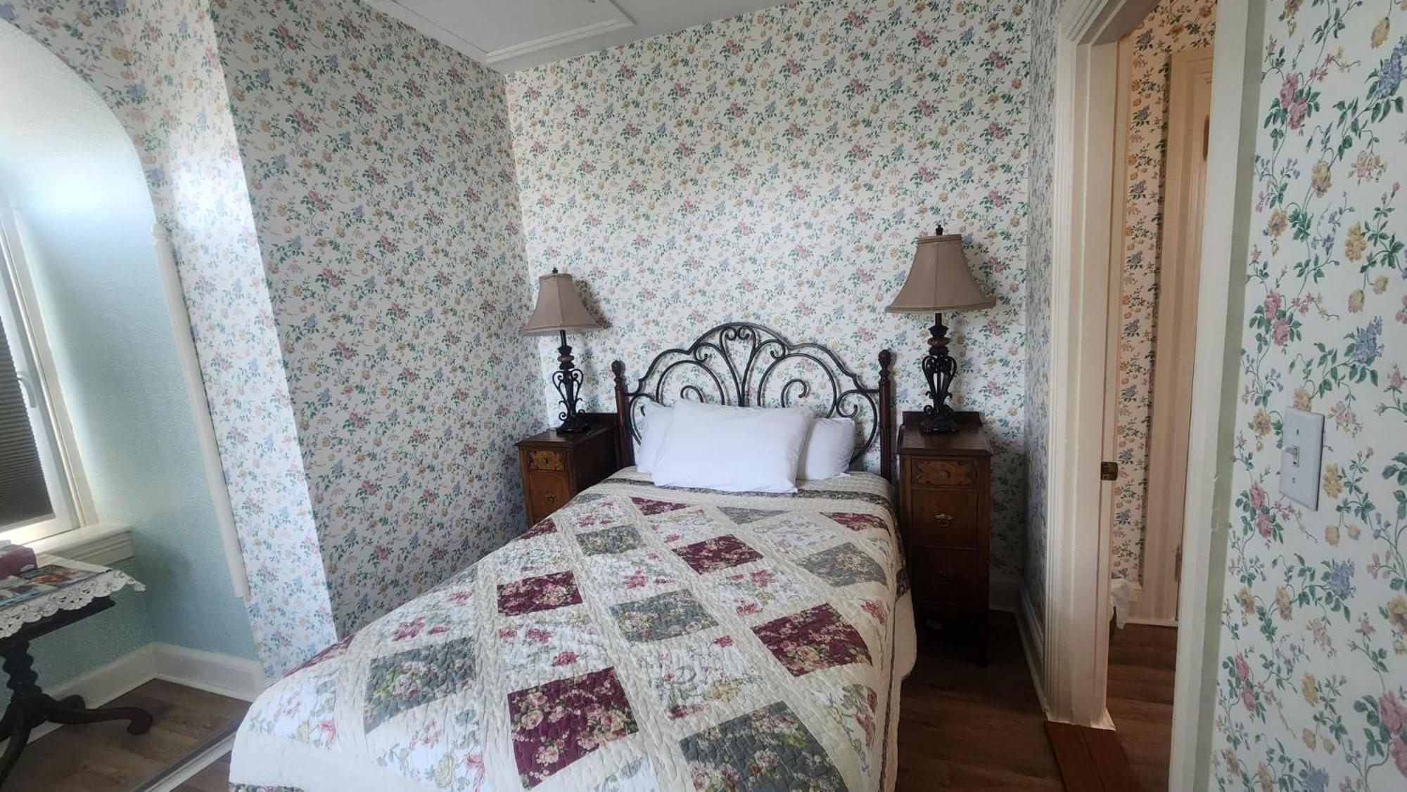Greystone Manor Bed & Breakfast Bird-in-Hand Eksteriør bilde