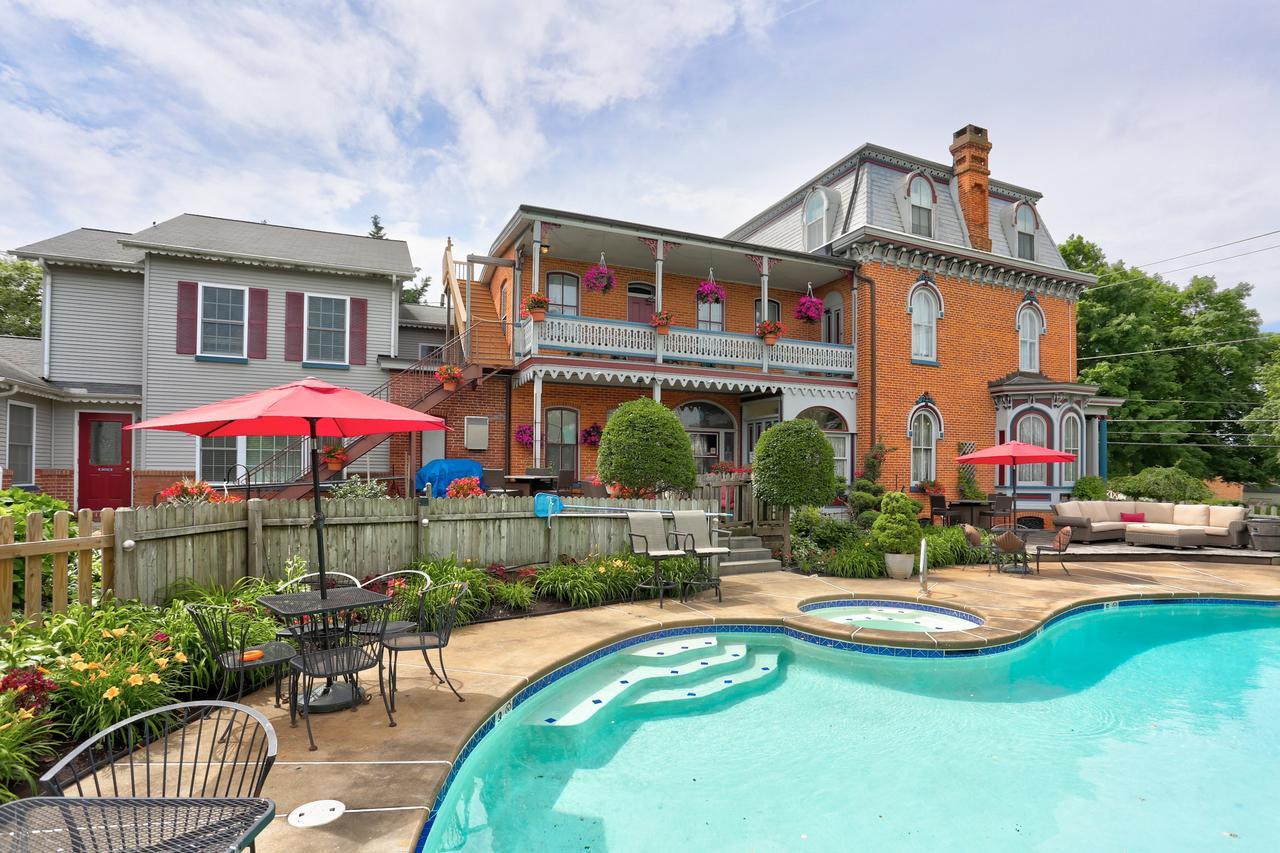 Greystone Manor Bed & Breakfast Bird-in-Hand Eksteriør bilde