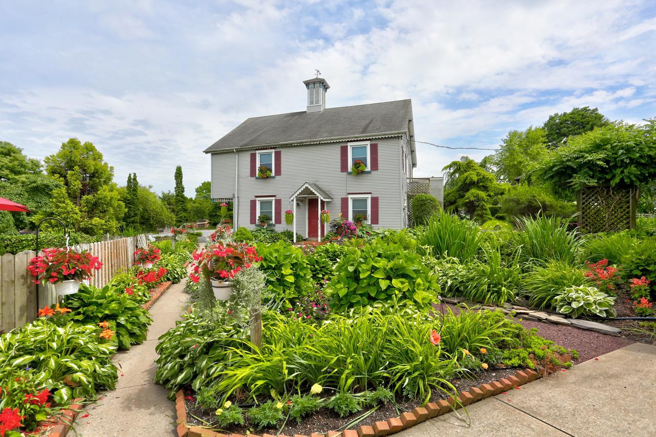 Greystone Manor Bed & Breakfast Bird-in-Hand Eksteriør bilde
